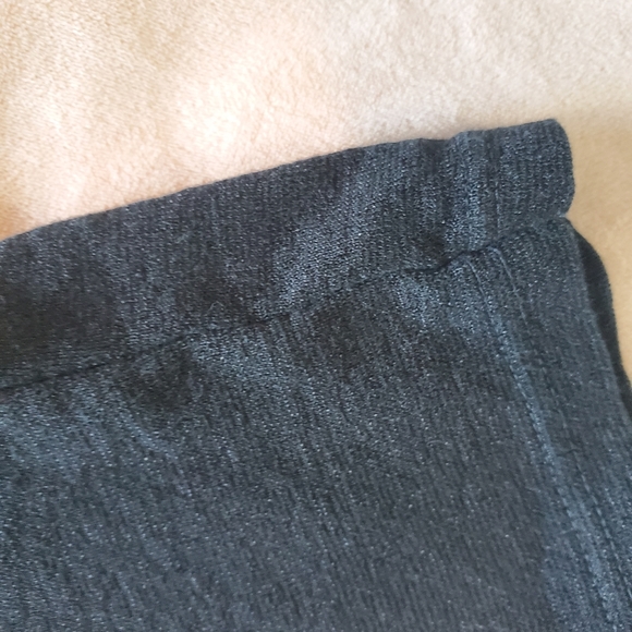 💚Michael Stars maternity tee 5 for $15 - Picture 7 of 10